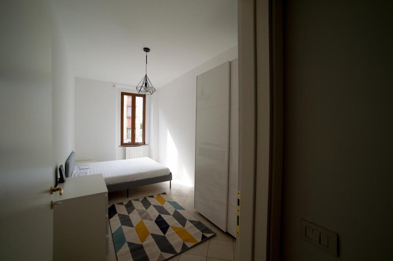 Appartement Hbhall Navigli 30 à Milan Extérieur photo