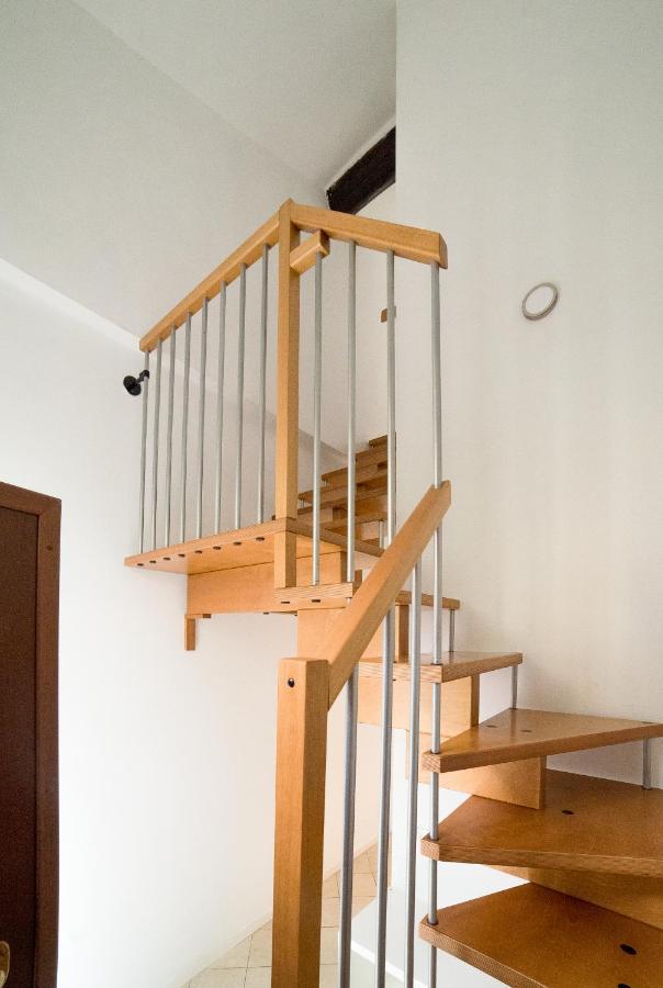 Appartement Hbhall Navigli 30 à Milan Extérieur photo